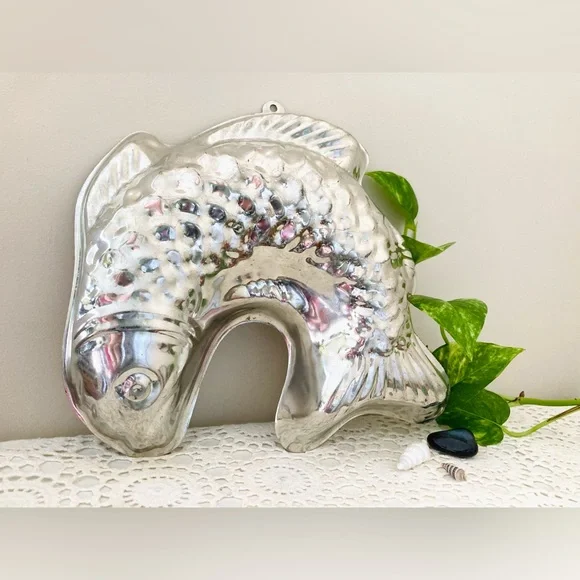 Vintage Silver Koi Fish Mold Nautical Wall Decor Retro Coastal Kitchen Rustic - Picture 5 of 9